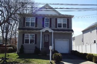 84 Offaly St, Amityville, NY 11701-1434