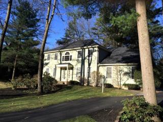 24 Cobble Hill Dr, Fortsville, NY 12831-2521