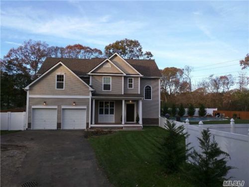 3 Somerset St, South Setauket, NY 11720-4154