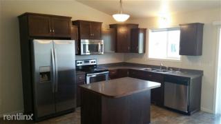 5563 58th St, Fargo ND  58104-5689 exterior