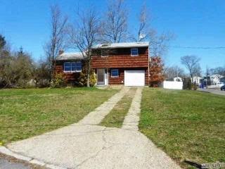 1 Fiesta Dr, South Setauket, NY 11720-1502