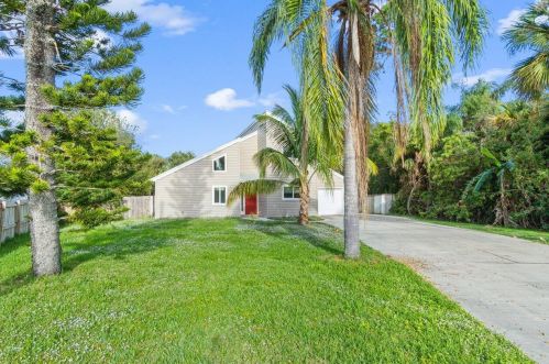 5806 Bamboo Dr, Fort Pierce, FL 34982-3757