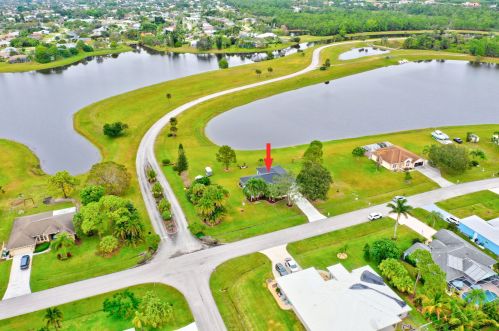 3399 East Snow Rd, Fort Pierce, FL 34984-6413