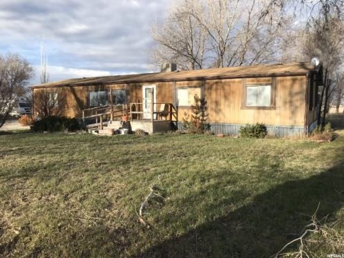 1022 Lone Tree Rd, Topaz, UT 84624-7838