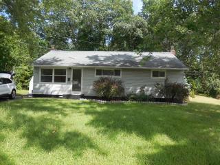 5 Bridle Path, Albany NY  12205-2302 exterior