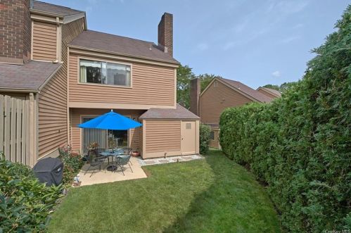 168 Ivy Hill Ln, Rye Brook, NY 10573-1606