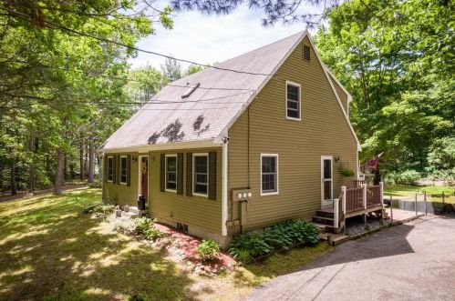 56 Fox Garrison Rd, Lee, NH 03861-6338