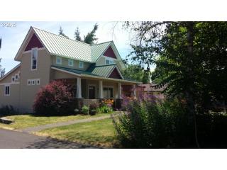 52352 1st St, Scappoose, OR 97056-3619