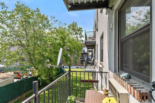 275 Buttrick Ave, Bronx, NY 10465-3182