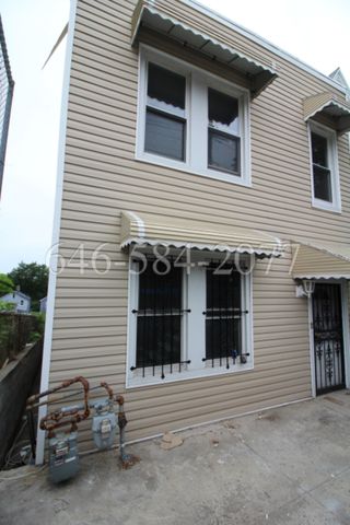 3049 Barker Ave, Bronx NY  10467-6701 exterior