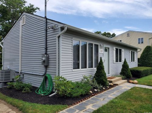 119 Malts Ave, West Islip NY  11795-2509 exterior