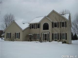 7749 Rolling Ridge Dr, Manlius, NY 13104-9657