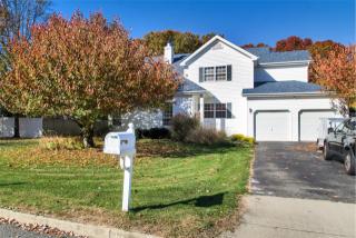 7 Blair Dr, Coram, NY 11727-2265