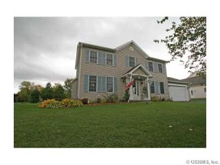 73 Maida Dr, Spencerport, NY 14559-1733