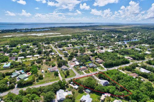 4801 Silver Oak Dr, Fort Pierce, FL 34982-7175