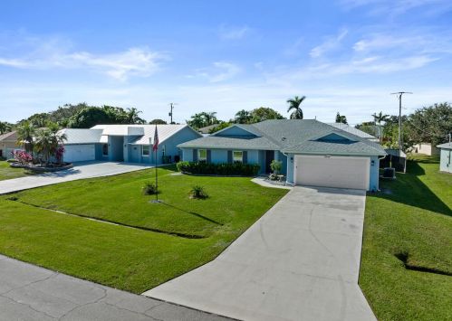 3372 East Snow Rd, Fort Pierce, FL 34984-6415