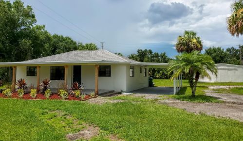 8910 Orange Ave, Fort Pierce, FL 34945-3461