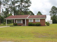 110 Spruce Dr, Alma, GA 31510-4340