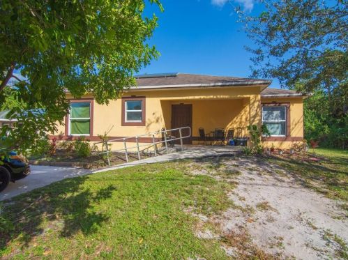 3110 Dixie Blvd, Fort Pierce, FL 34946-1707