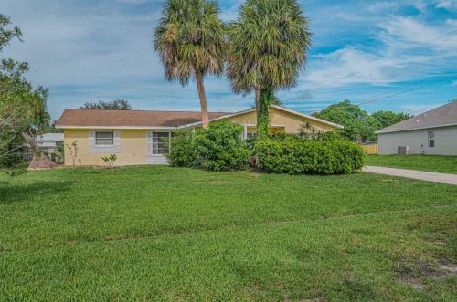 2434 Sidonia St, Fort Pierce FL  34952-5438 exterior