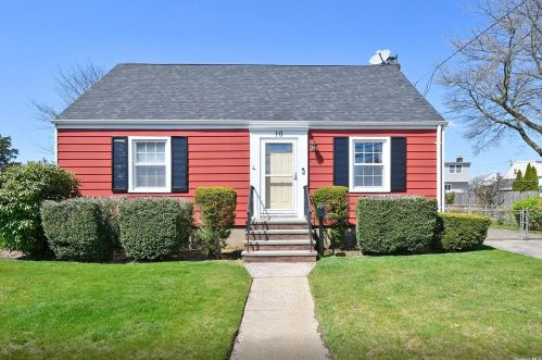 10 Burkhardt Ave, Bethpage, NY 11714-2805