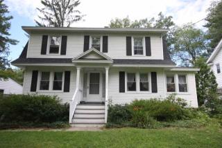 19 Hawthorne Ave, Bethlehem, NY 12054-3118