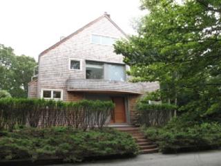 1709 Noyack Rd, South Hampton, NY 11968-1430