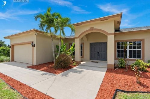 4230 Bachman St, Fort Pierce, FL 34953-6439