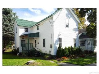 709 Gwinn St, Medina, NY 14103-1507