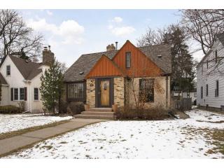 245 Upton Ave, Minneapolis, MN 55405-1945