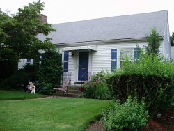 41 Bridge St, Newton, MA 02458-1103