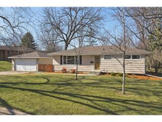 11356 Harrison Rd, Minneapolis, MN 55437-3521