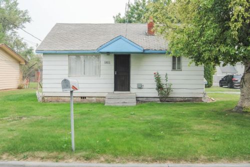 1811 9th Ave, Yakima, WA 98902-5855