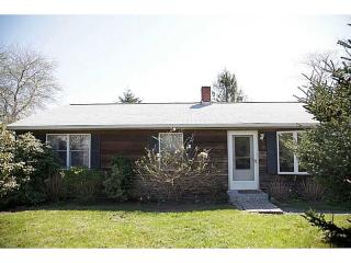 52 Lawn Ave, Jamestown, RI 02835-1038