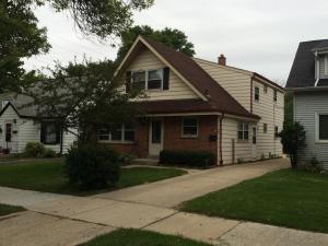 134 72nd St, Milwaukee, WI 53214-1521