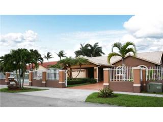 2038 138th Ct, Miami, FL 33175-7538