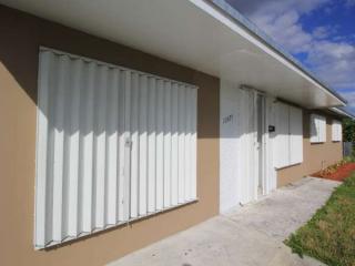 10475 146th Ter, Miami FL  33176-7740 exterior