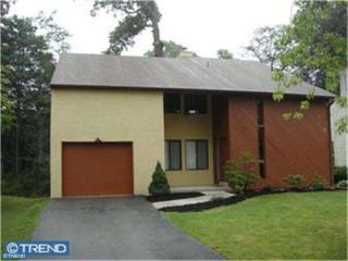 130 Drakes Drum Dr, Rosemont, PA 19010-1127