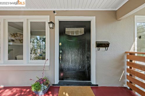 3025 Dohr St, Berkeley, CA 94702-2713