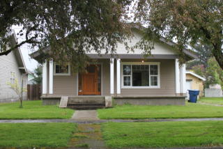 1108 3rd Ave, Kelso, WA 98626-2124