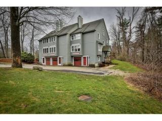 6 Meadow Estates Dr, Townsend, MA 01474-1048