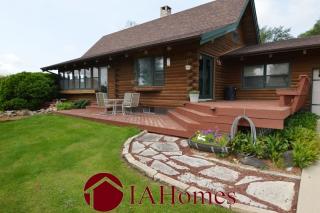 24772 Fairview Rd, Fairview, IA 52205-7812