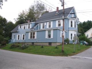 15 Ham St, Newmarket, NH 03857-1323