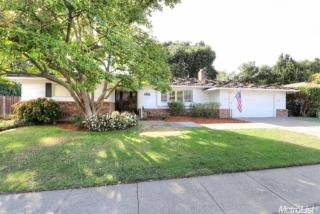 6416 Land Park Dr, Sacramento, CA 95831-2241