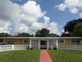 831 151st St, Miami FL  33162-5226 exterior