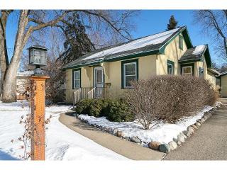 10851 Thomas Ave, Minneapolis, MN 55431-3746