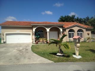 13217 206th Ter, Miami FL  33177-5122 exterior