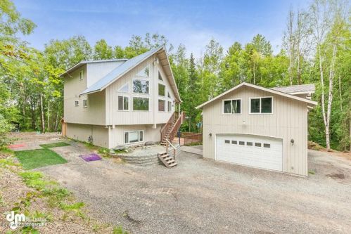 20905 Jayhawk Dr, Chugiak AK  99567-5912 exterior