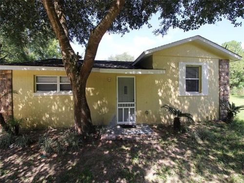 40734 3rd Ave, Umatilla, FL 32784-8813