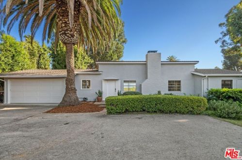 16924 Sunset Blvd, Pacific Palisades CA  90272-3207 exterior